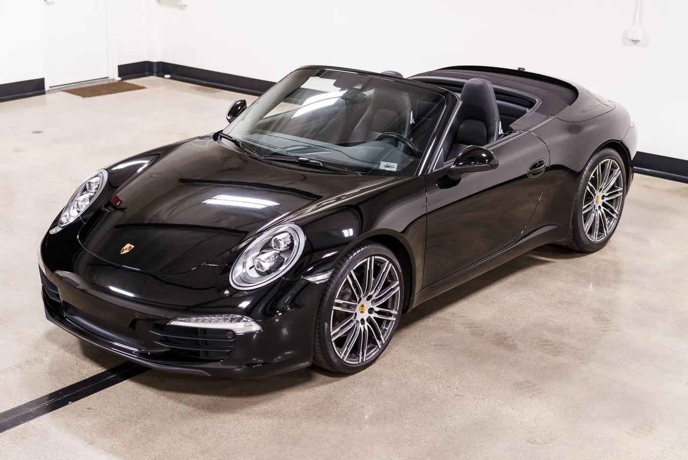 2016 Porsche 911 Cabriolet verkauft von einem Fachhändler in Costa Mesa, Vereinigte Staaten, Foto 13 von 15
