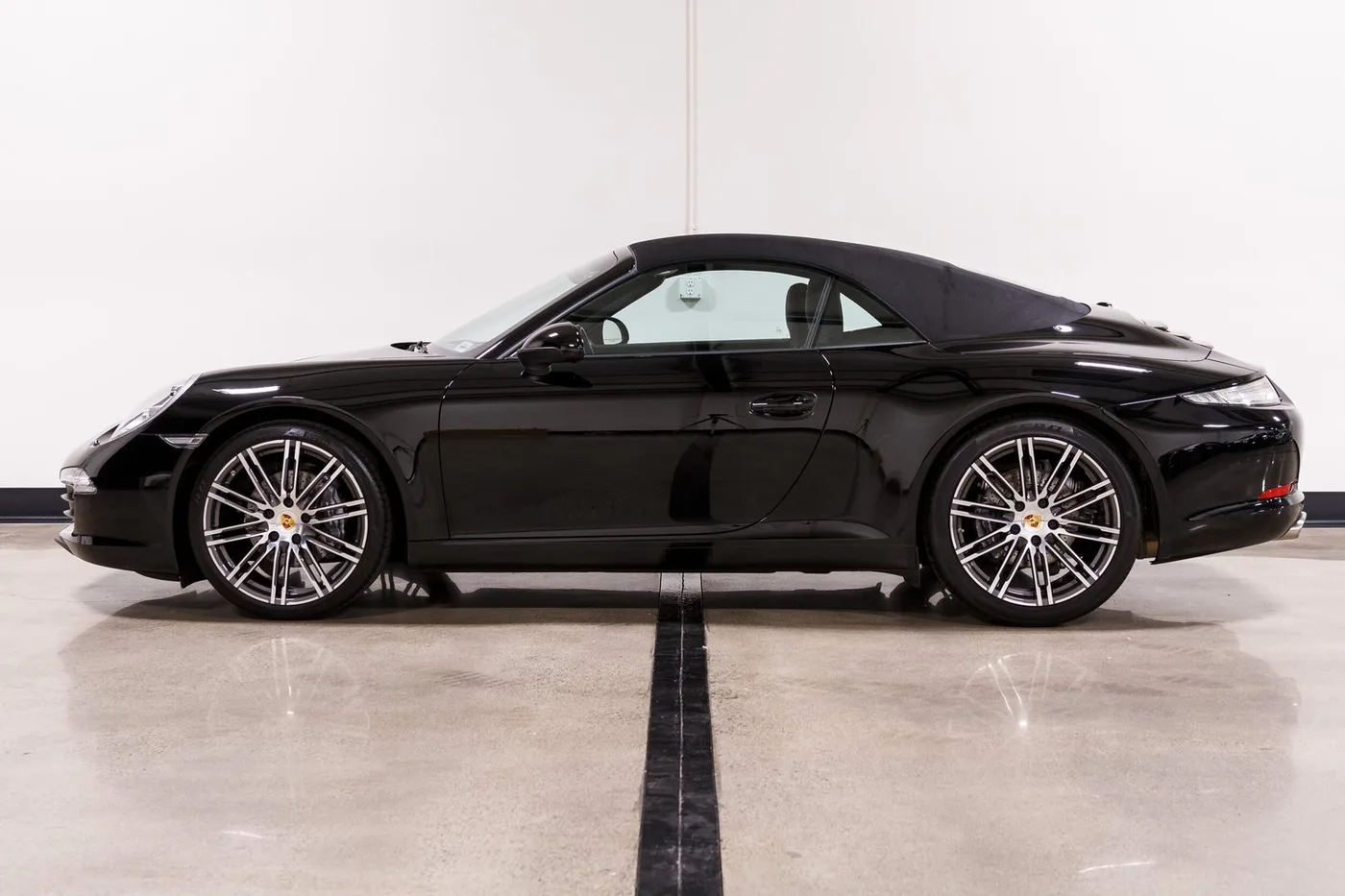 2016 Porsche 911 Cabriolet verkauft von einem Fachhändler in Costa Mesa, Vereinigte Staaten, Foto 15 von 15