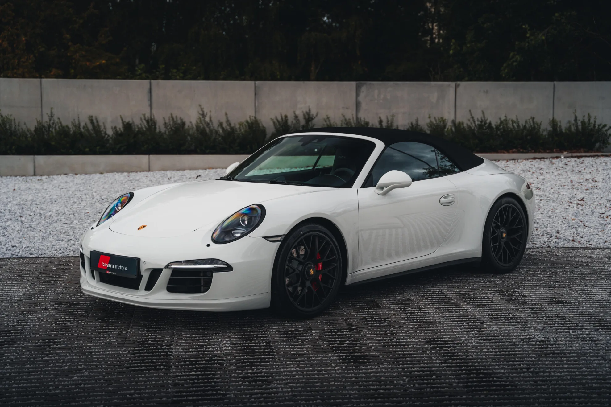 2016 Porsche 911 Carrera 4 GTS Cabriolet, 4/30