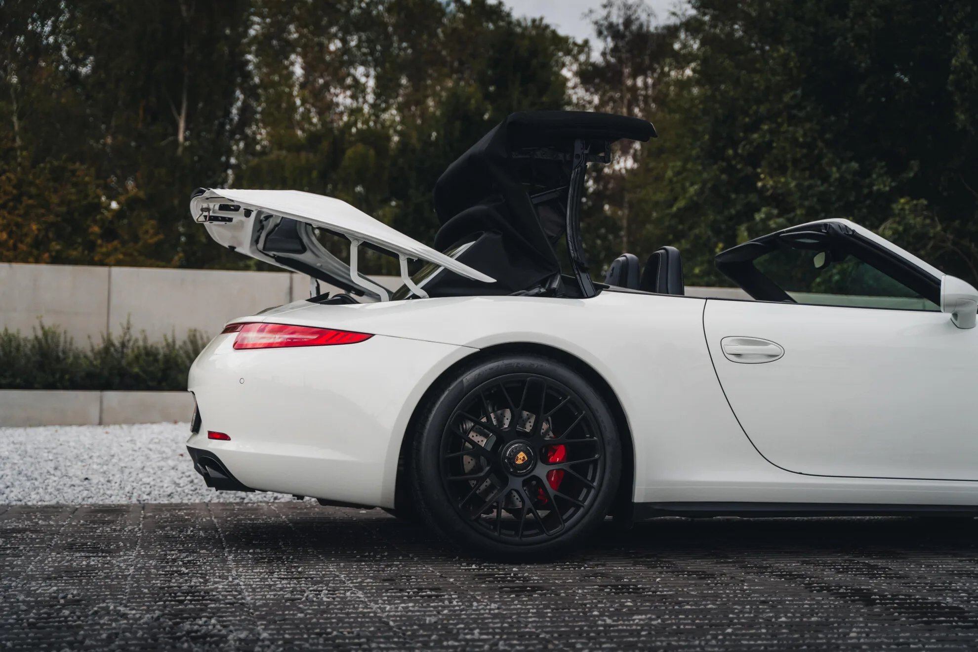 2016 Porsche 911 Carrera 4 GTS Cabriolet, 11/30