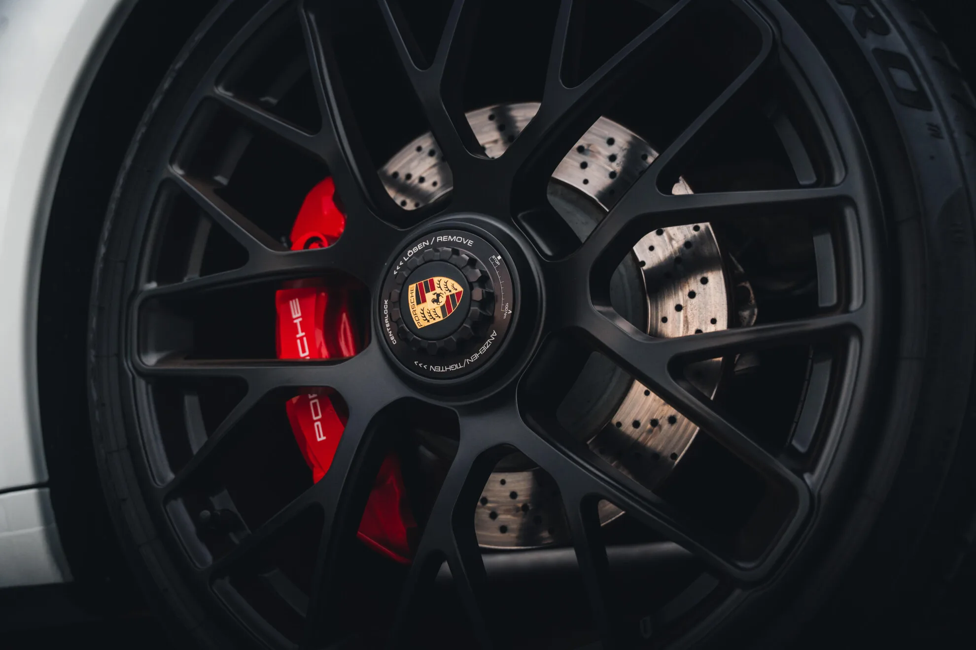 2016 Porsche 911 Carrera 4 GTS Cabriolet, 13/30