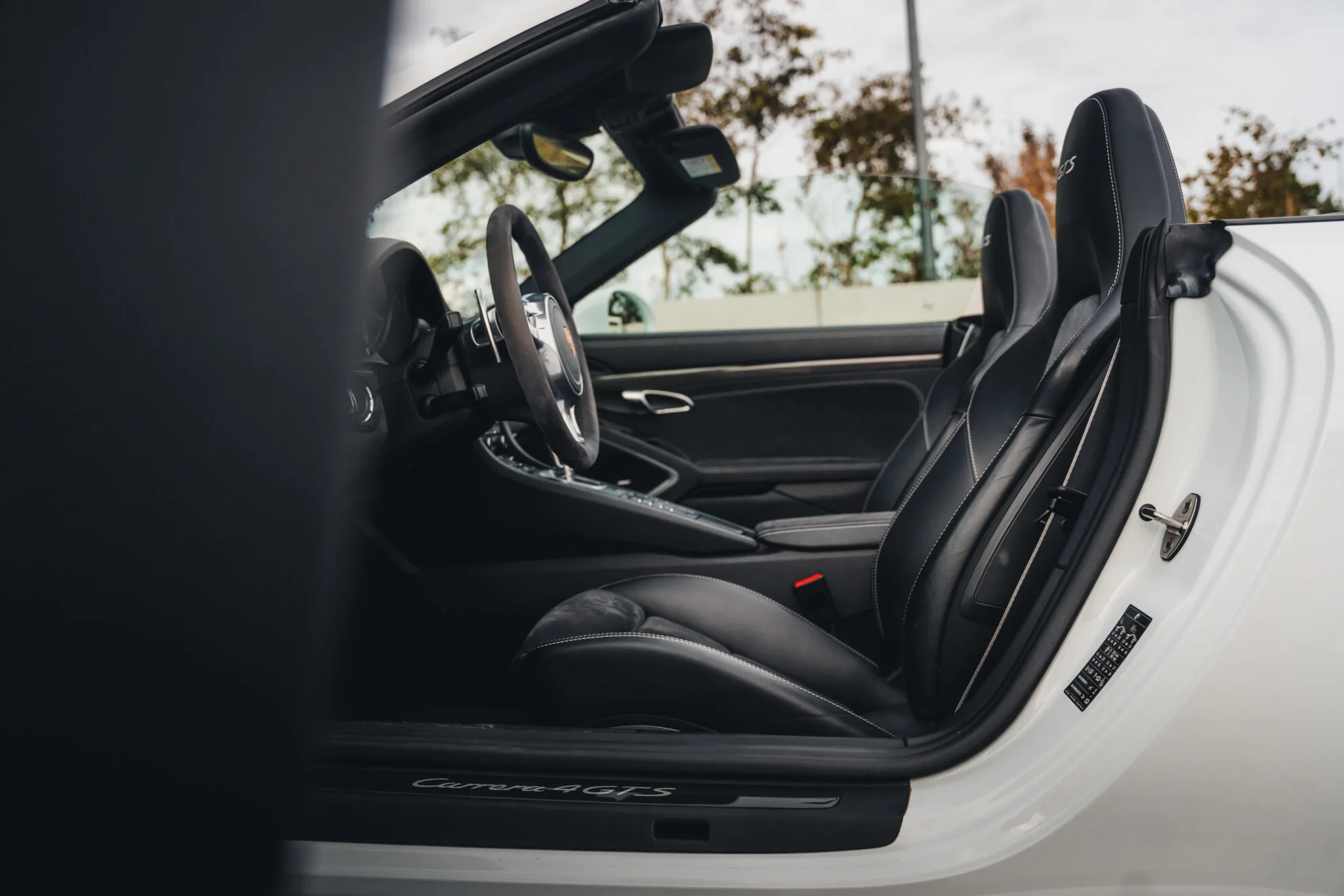 2016 Porsche 911 Carrera 4 GTS Cabriolet, 15/30