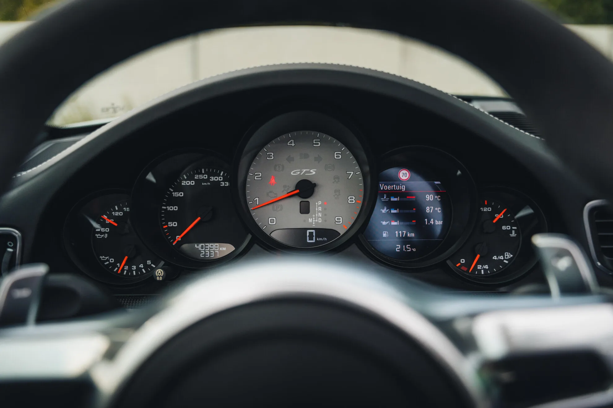 2016 Porsche 911 Carrera 4 GTS Cabriolet, 19/30