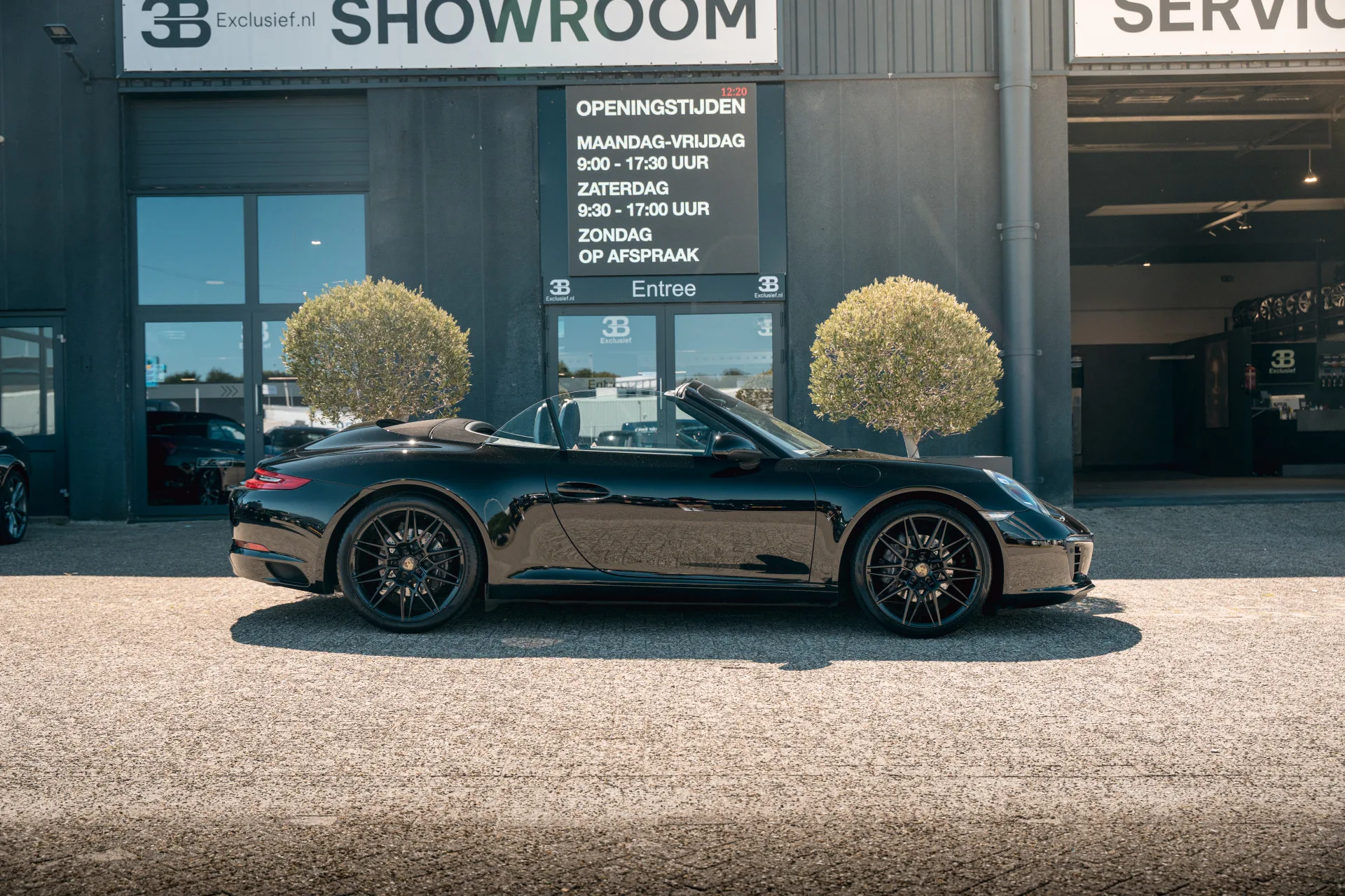 2016 Porsche 911 Carrera Cabriolet, 21/24