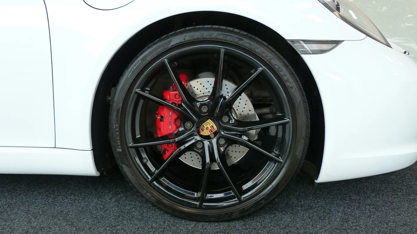 2016 Porsche 911 Carrera offered by a franchised dealer group in Cheltenham, United Kingdom, photo 4 of 25