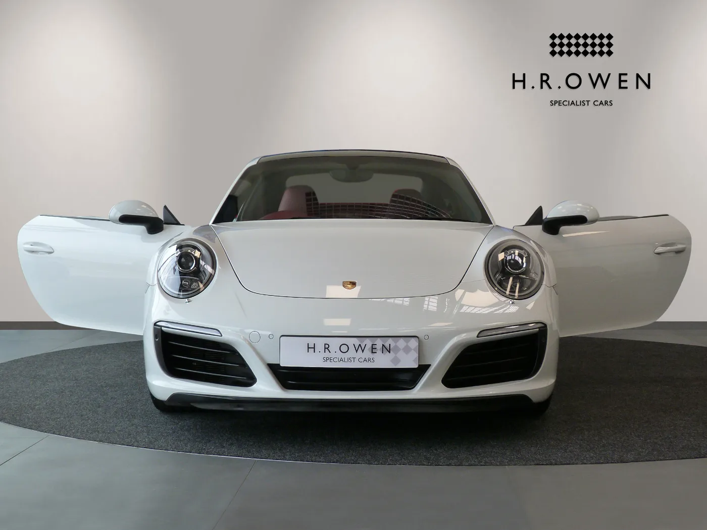 2016 Porsche 911 Carrera offered by a franchised dealer group in Cheltenham, United Kingdom, photo 9 of 25