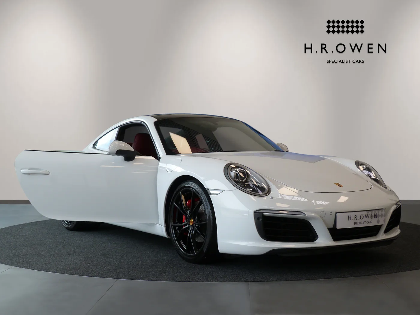 2016 Porsche 911 Carrera offered by a franchised dealer group in Cheltenham, United Kingdom, photo 12 of 25
