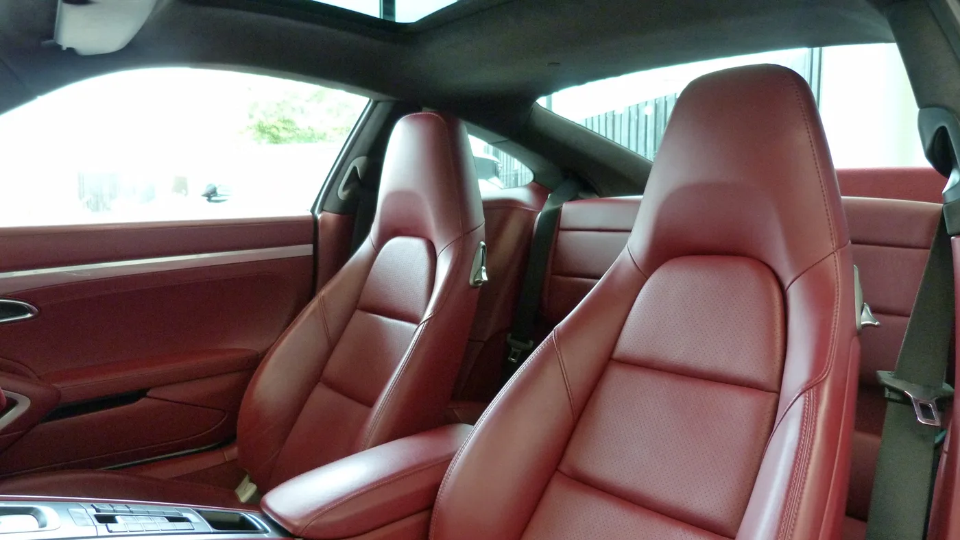 2016 Porsche 911 Carrera offered by a franchised dealer group in Cheltenham, United Kingdom, photo 17 of 25