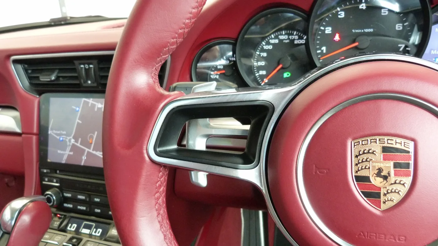 2016 Porsche 911 Carrera offered by a franchised dealer group in Cheltenham, United Kingdom, photo 20 of 25