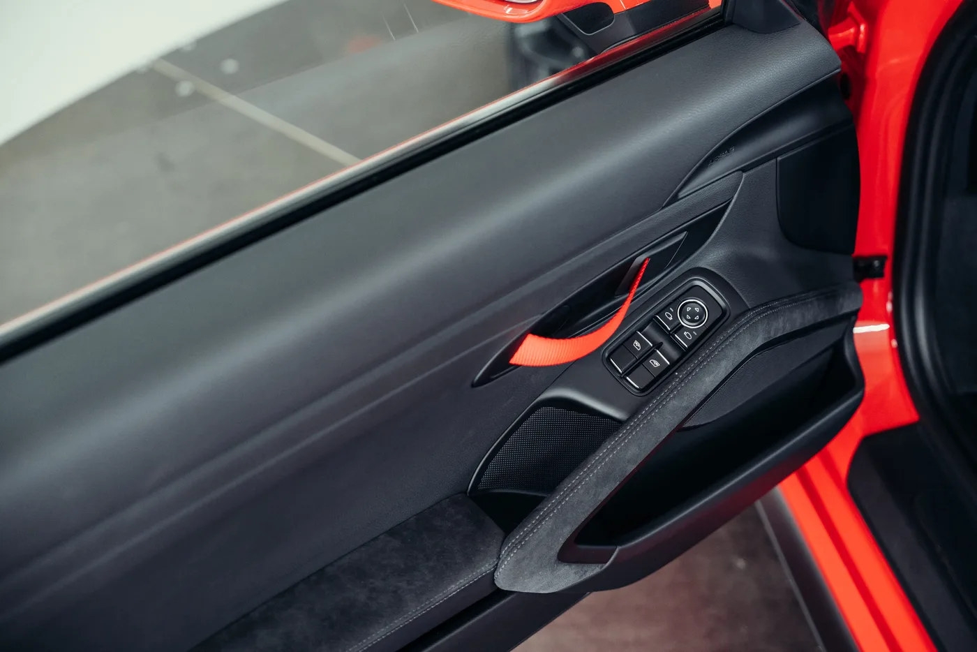 2016 Porsche 911 GT3 RS angeboten von einem Oldtimerspezialisten in Stuttgart, Deutschland, Foto 19 von 25