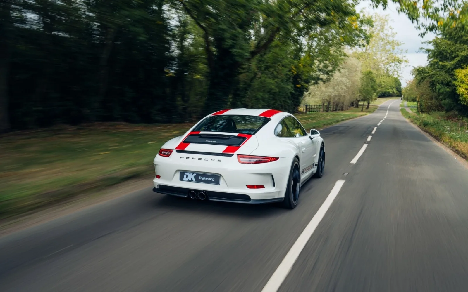 2016 Porsche 911 R, 2/25