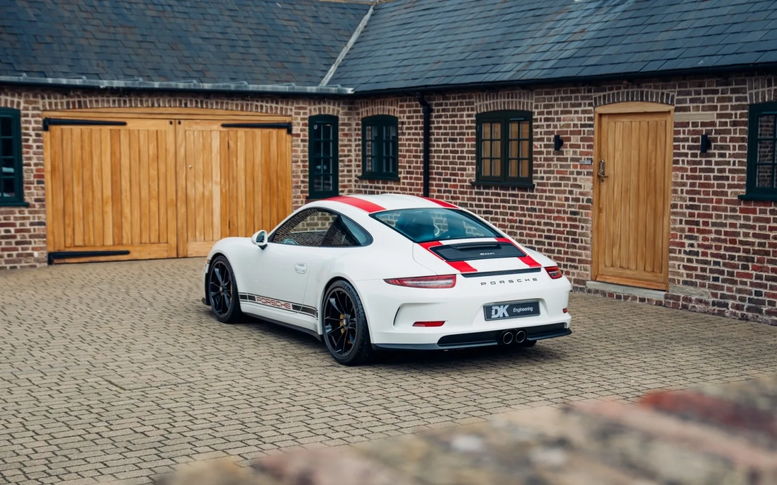 2016 Porsche 911 R, 10/25