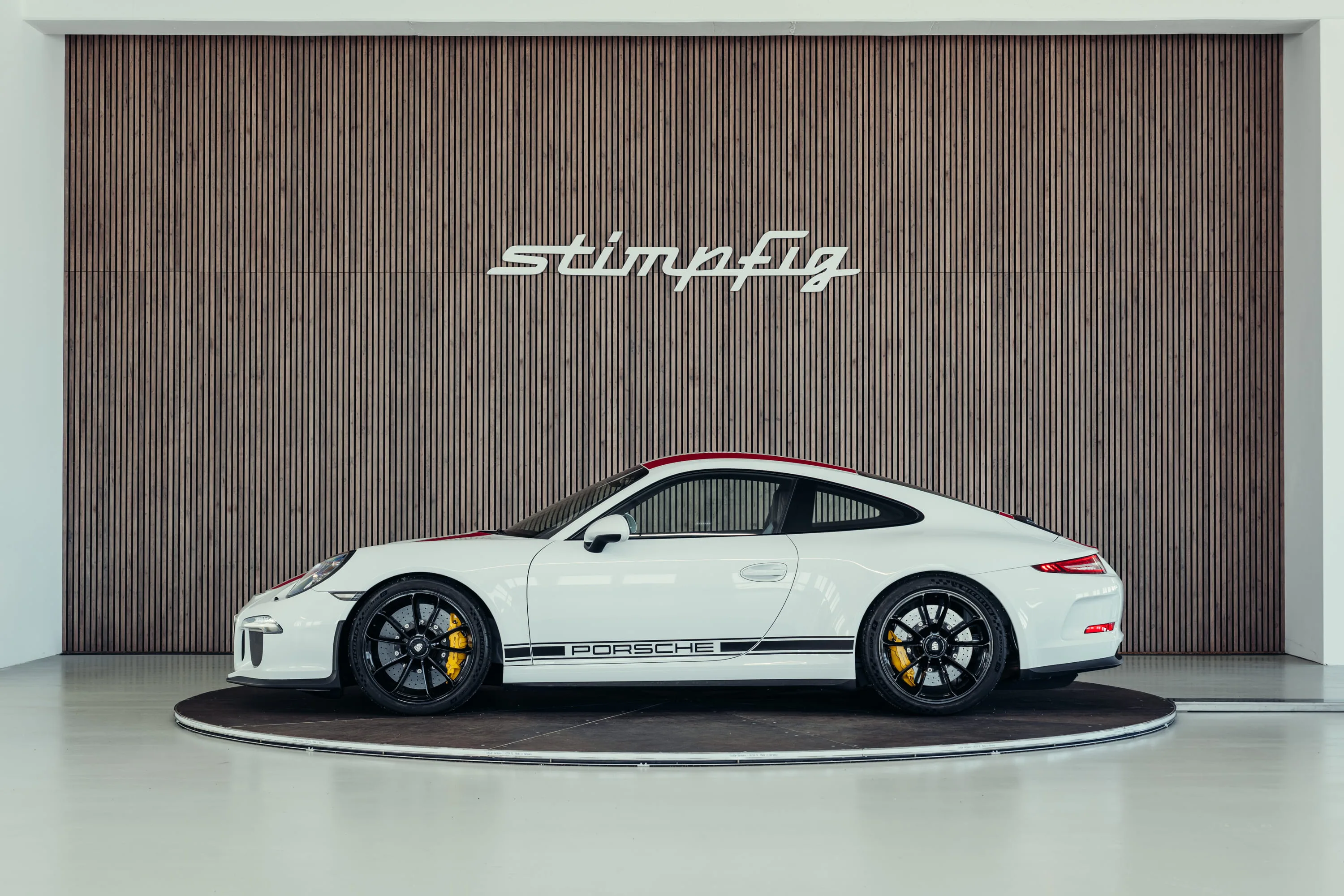 2016 Porsche 911 R offered by a collector car specialist in Stuttgart, Germany, photo 2 of 25