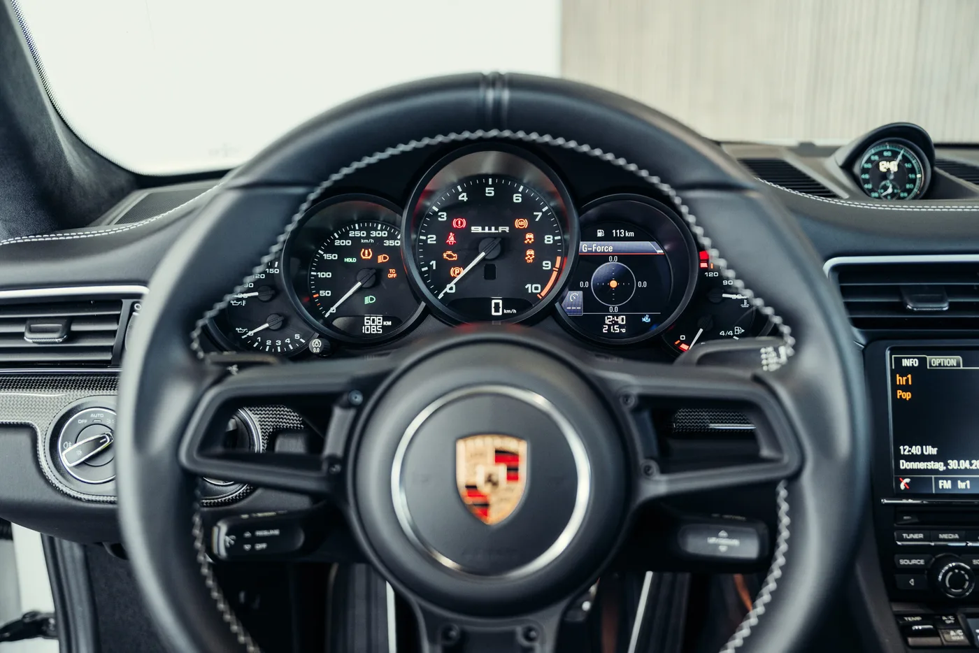 2016 Porsche 911 R offered by a collector car specialist in Stuttgart, Germany, photo 24 of 25