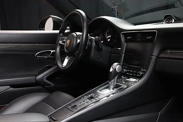 2016 Porsche 911 Turbo S Cabriolet 991.2, 23/30