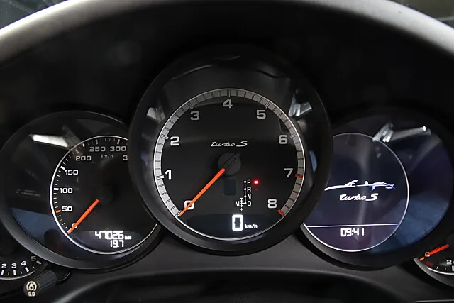 2016 Porsche 911 Turbo S Cabriolet 991.2, 26/30