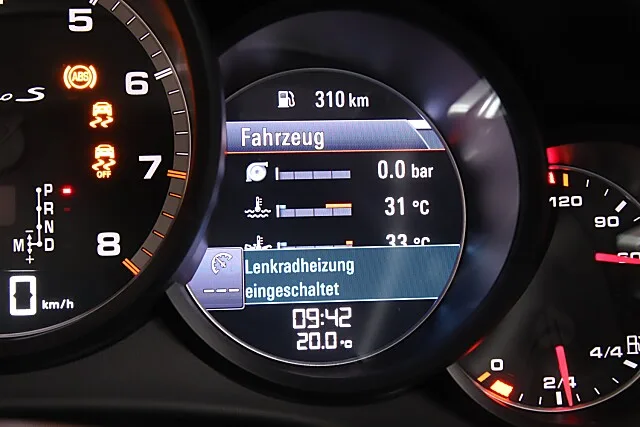 2016 Porsche 911 Turbo S Cabriolet 991.2, 28/30