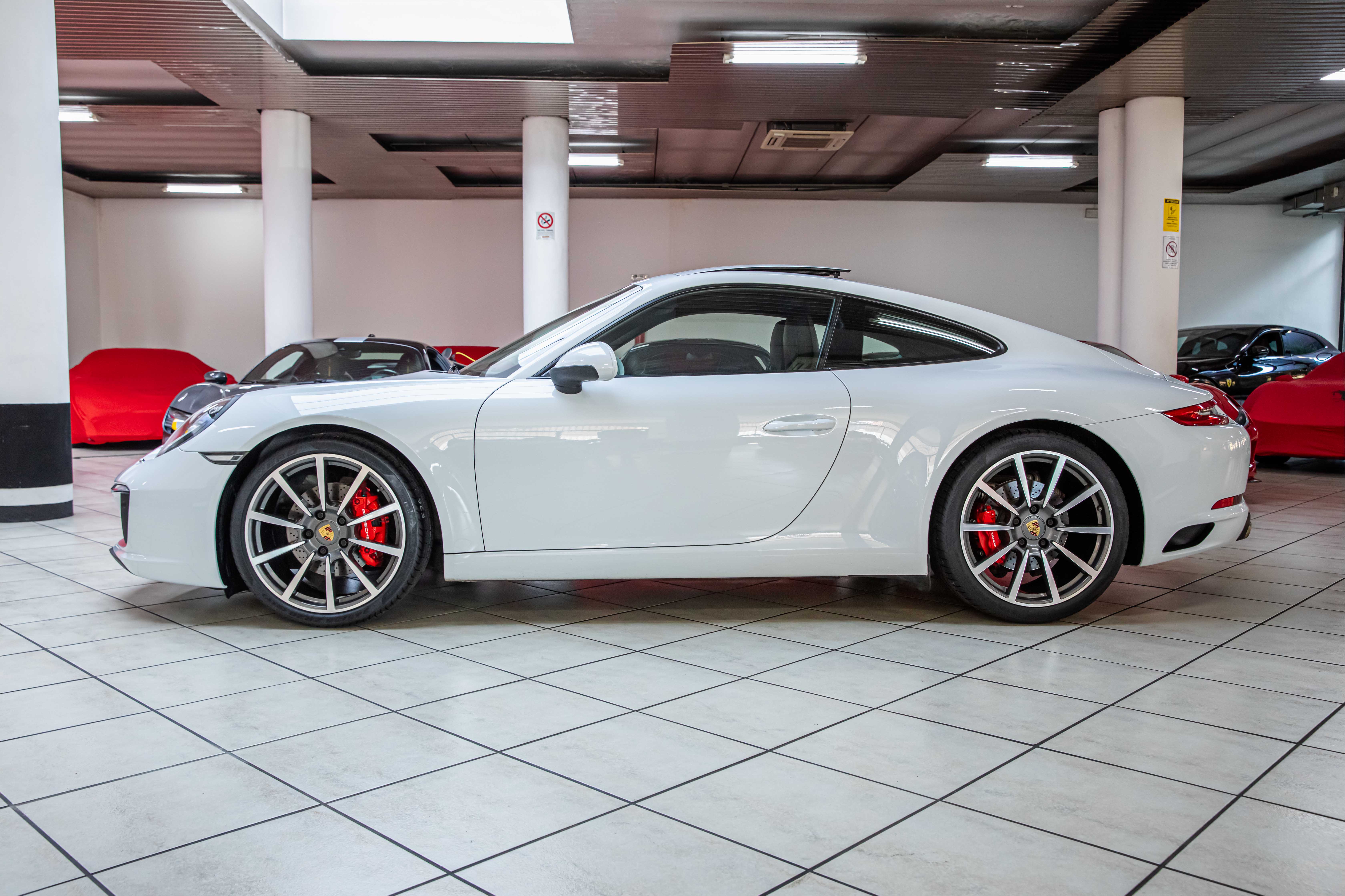 2016 Porsche 911 Carrera MK2 offered by a specialist dealer in Milan, Italy, photo 8 of 20