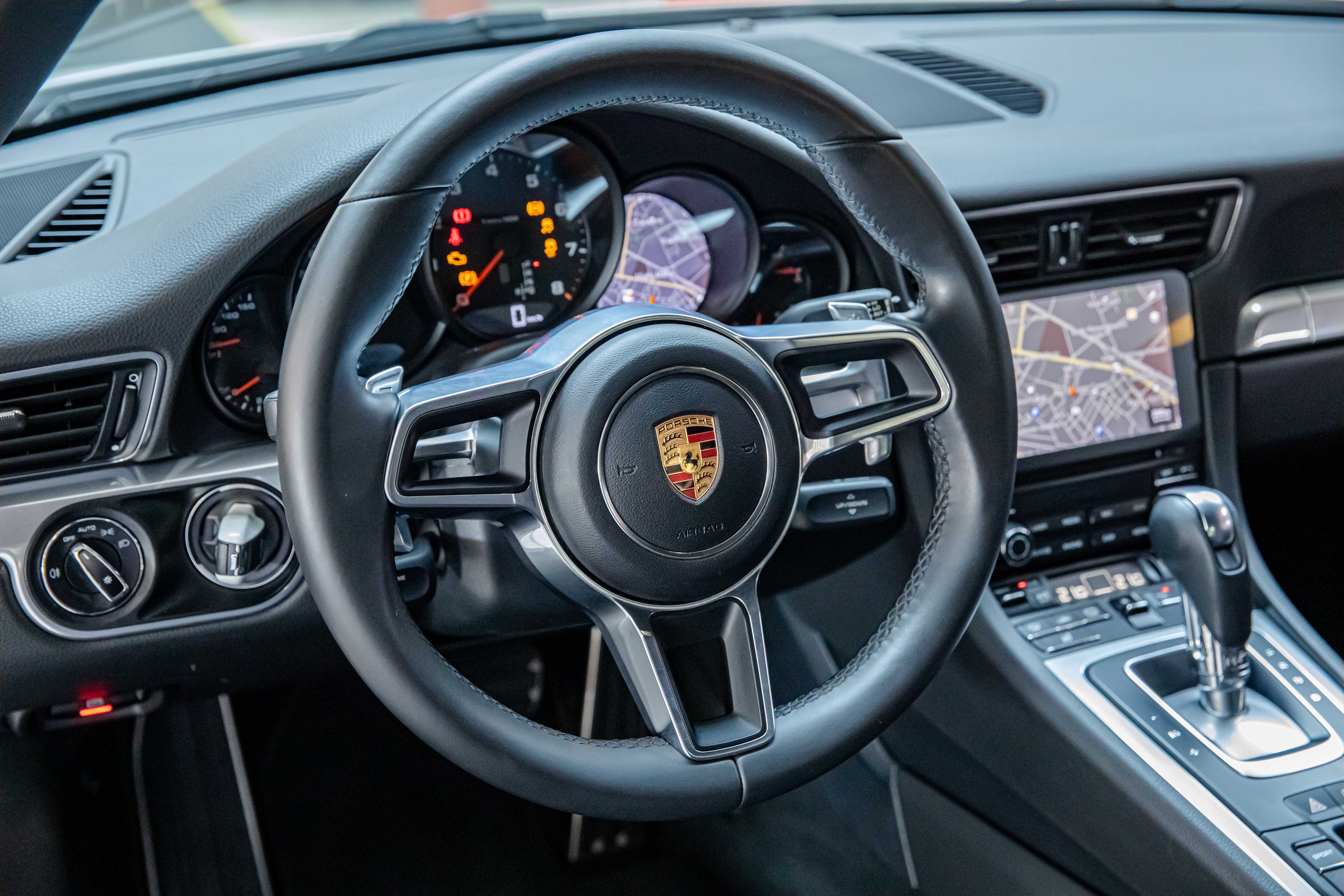 2016 Porsche 911 Carrera MK2 offered by a specialist dealer in Milan, Italy, photo 16 of 20