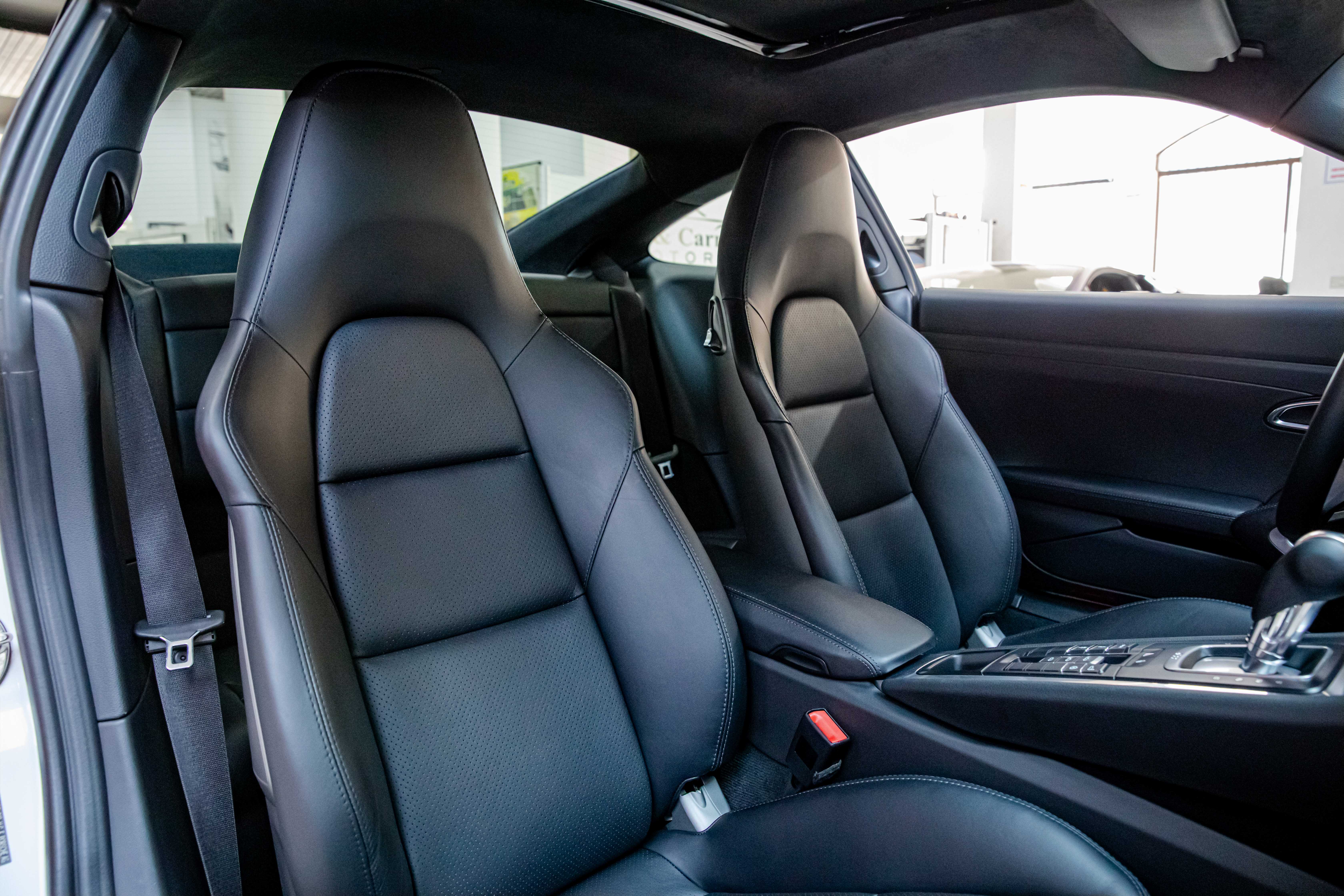 2016 Porsche 911 Carrera MK2 offered by a specialist dealer in Milan, Italy, photo 18 of 20
