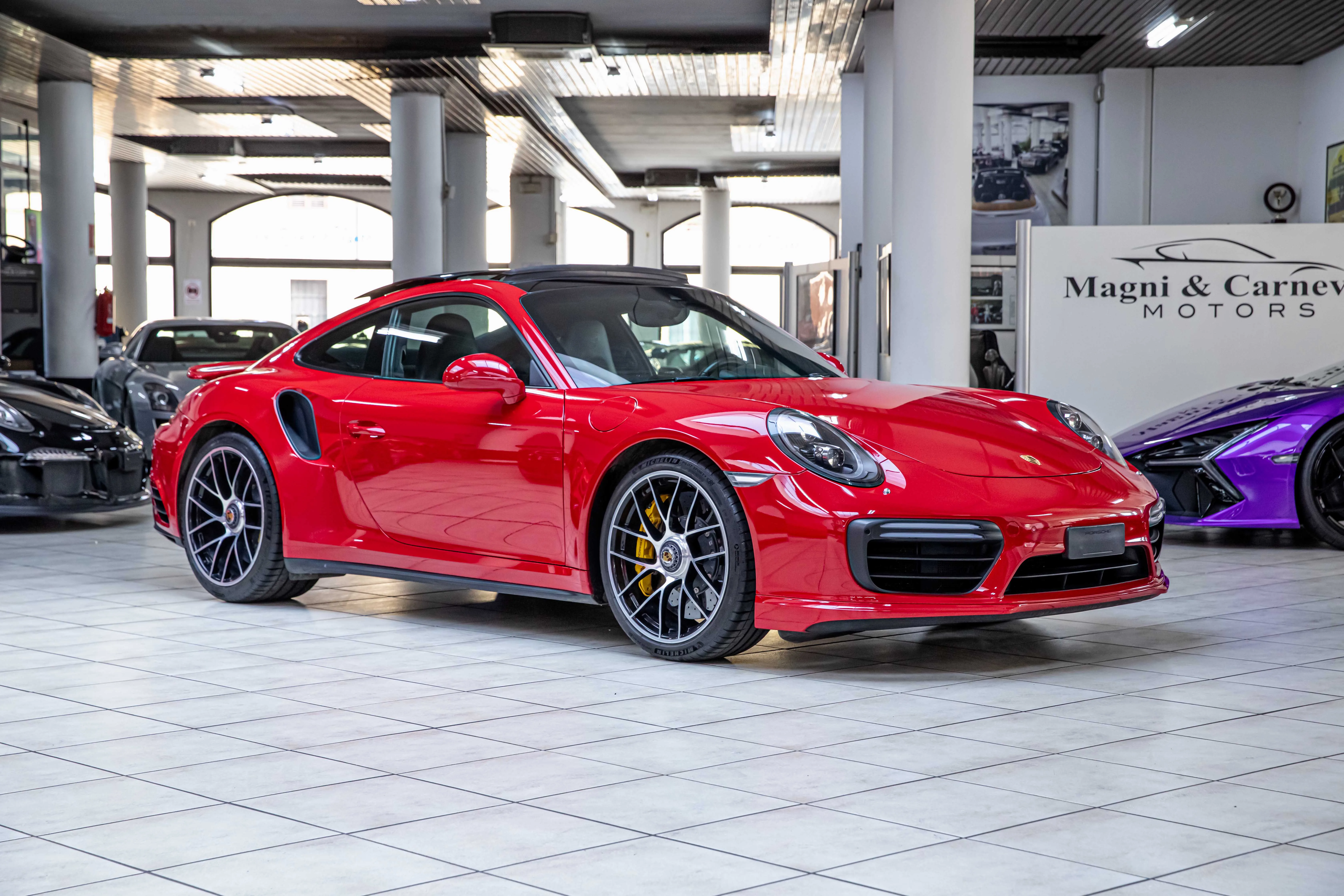 2016 Porsche 991 Turbo S MK2 angeboten von einem Fachhändler in Milan, Italien, Hauptfoto