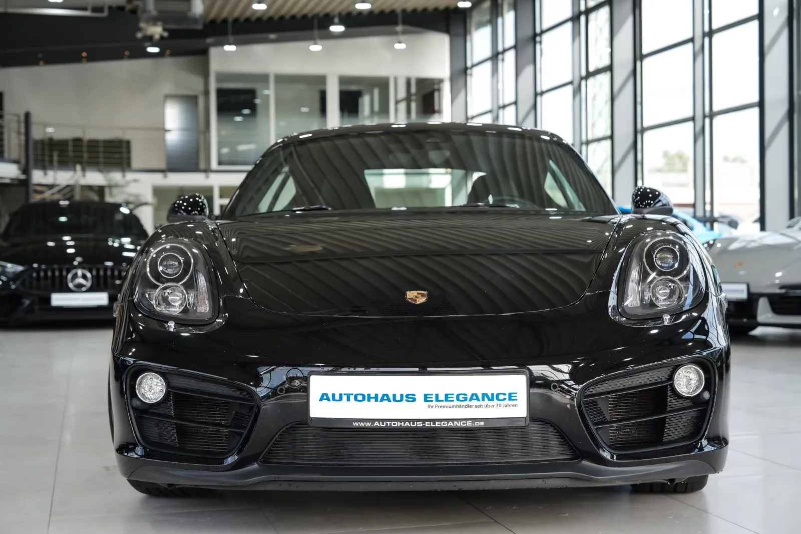 2016 Porsche Cayman Black Edition, 4/26