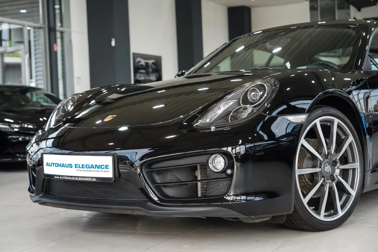 2016 Porsche Cayman Black Edition, 9/26