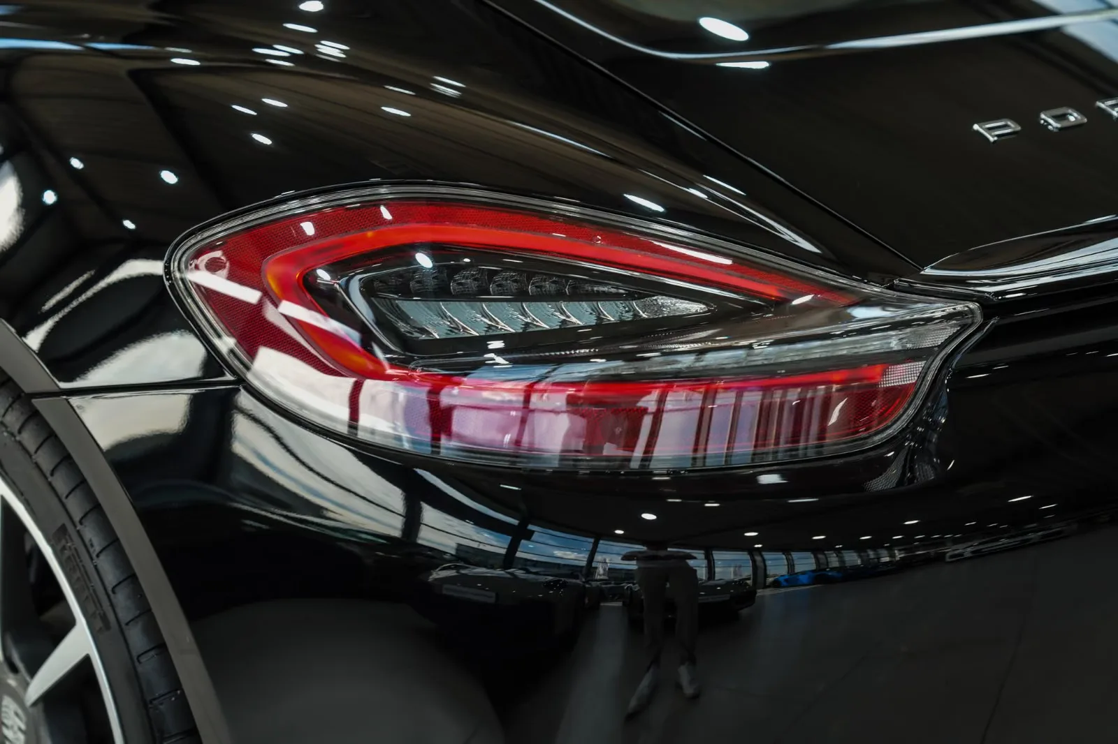 2016 Porsche Cayman Black Edition, 12/26