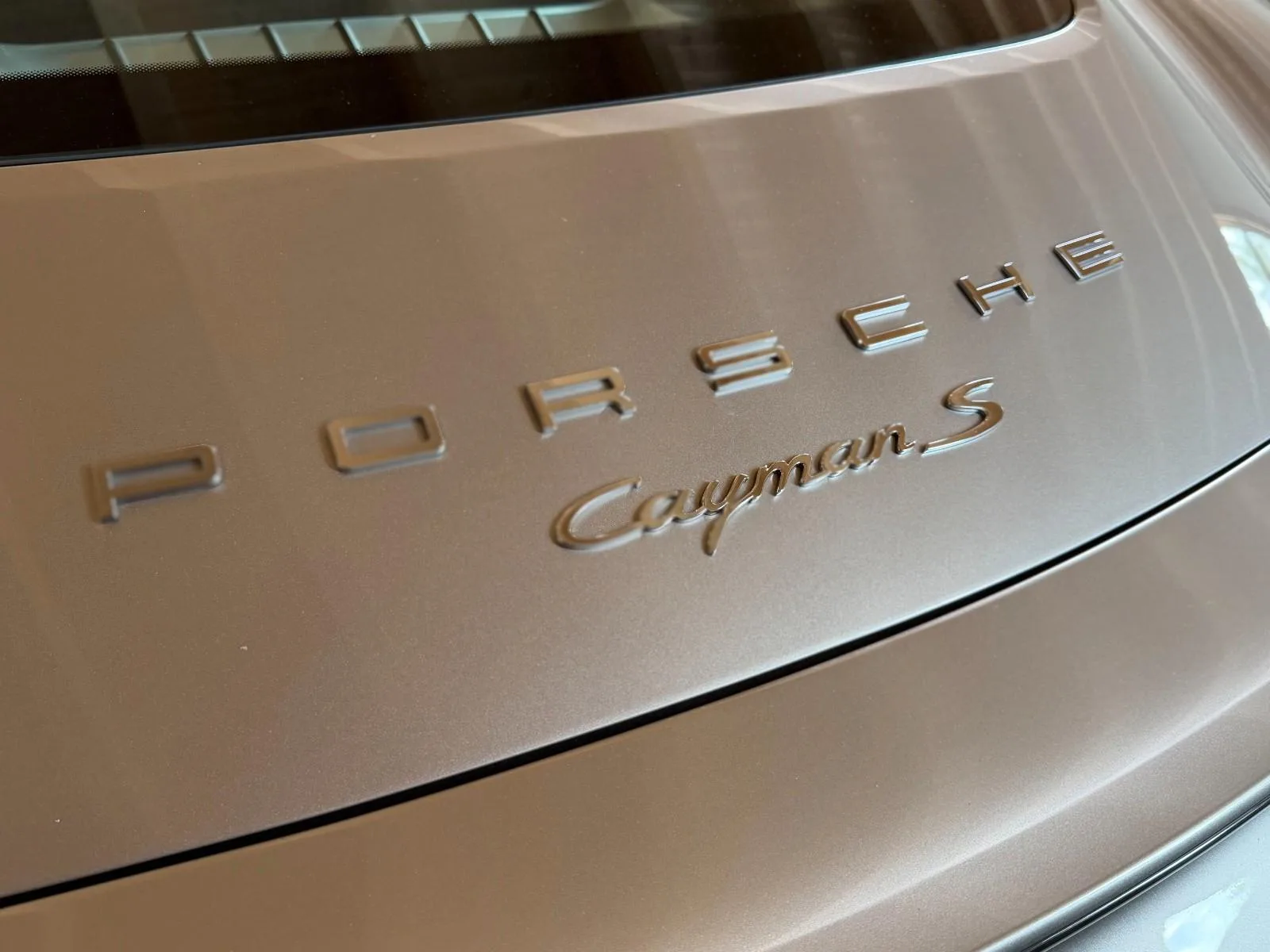 2016 Porsche Cayman S, 22/24