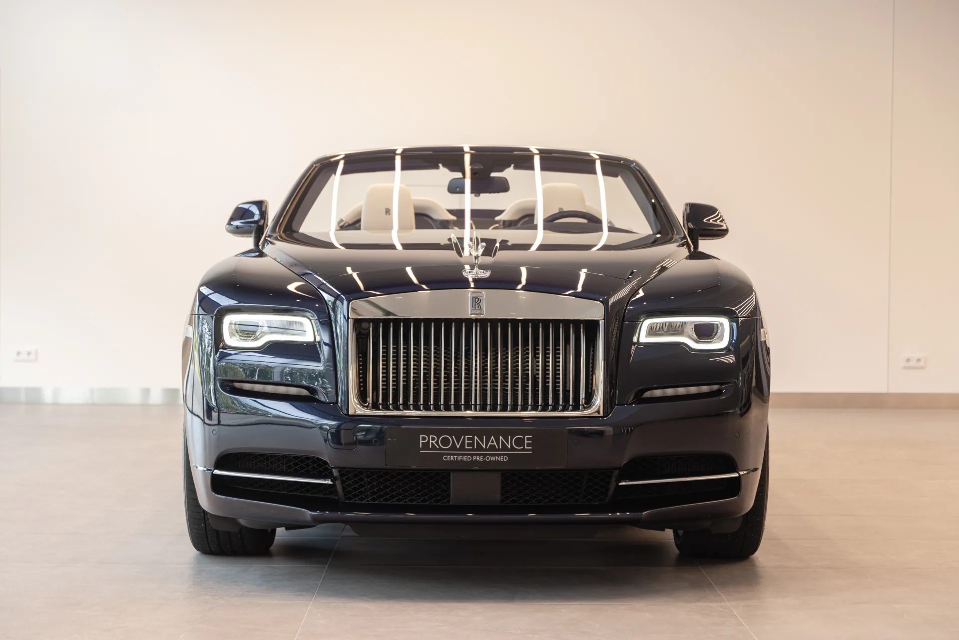 2016 Rolls-Royce Dawn, 5/30