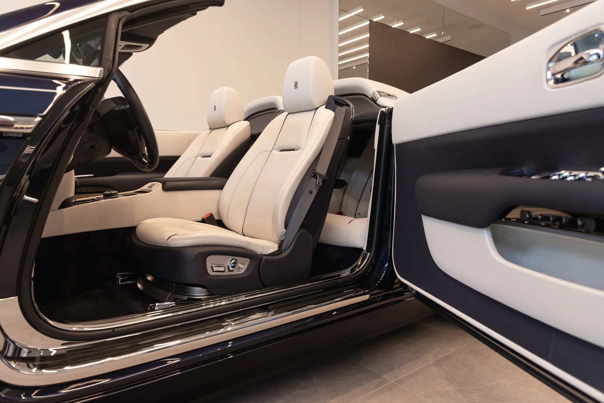 2016 Rolls-Royce Dawn, 9/30