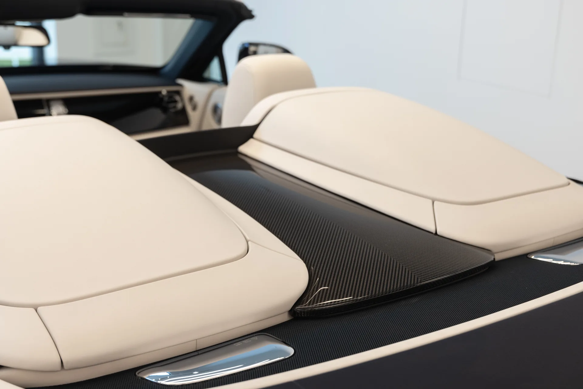 2016 Rolls-Royce Dawn, 27/30