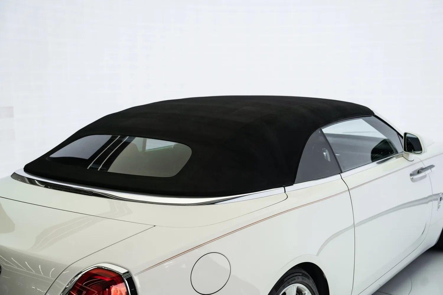 2016 Rolls-Royce Dawn, 16/17