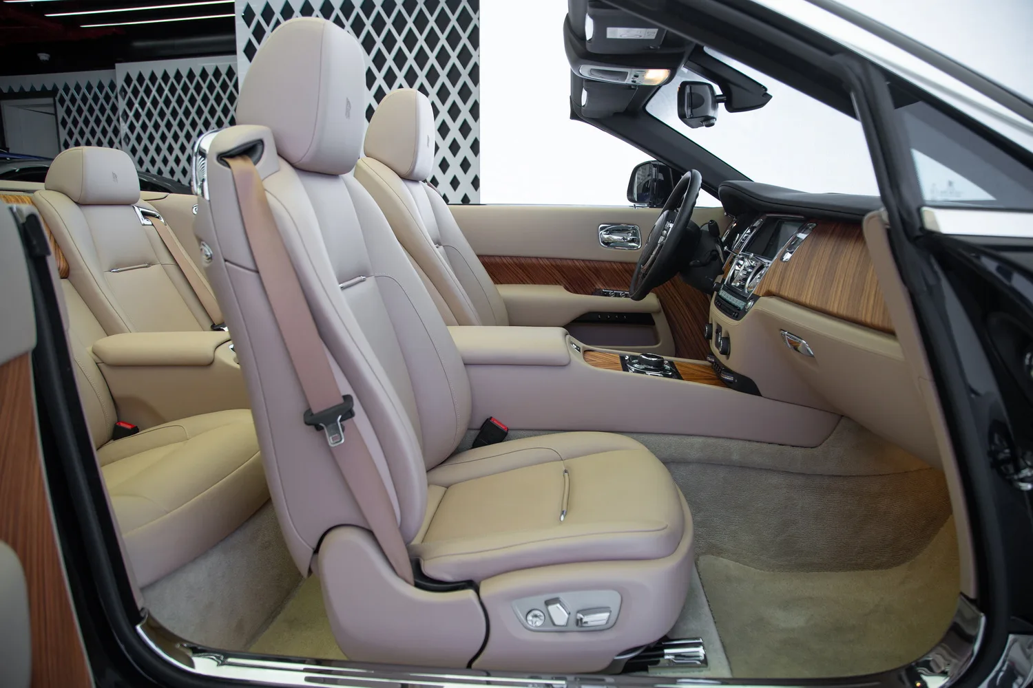 2016 Rolls-Royce Dawn, 10/14
