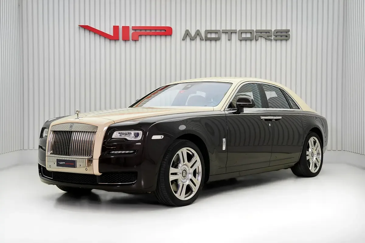 2016 Rolls-Royce Ghost angeboten von einem Fachhändler in Dubai, Vereinigte Arabische Emirate, Hauptfoto