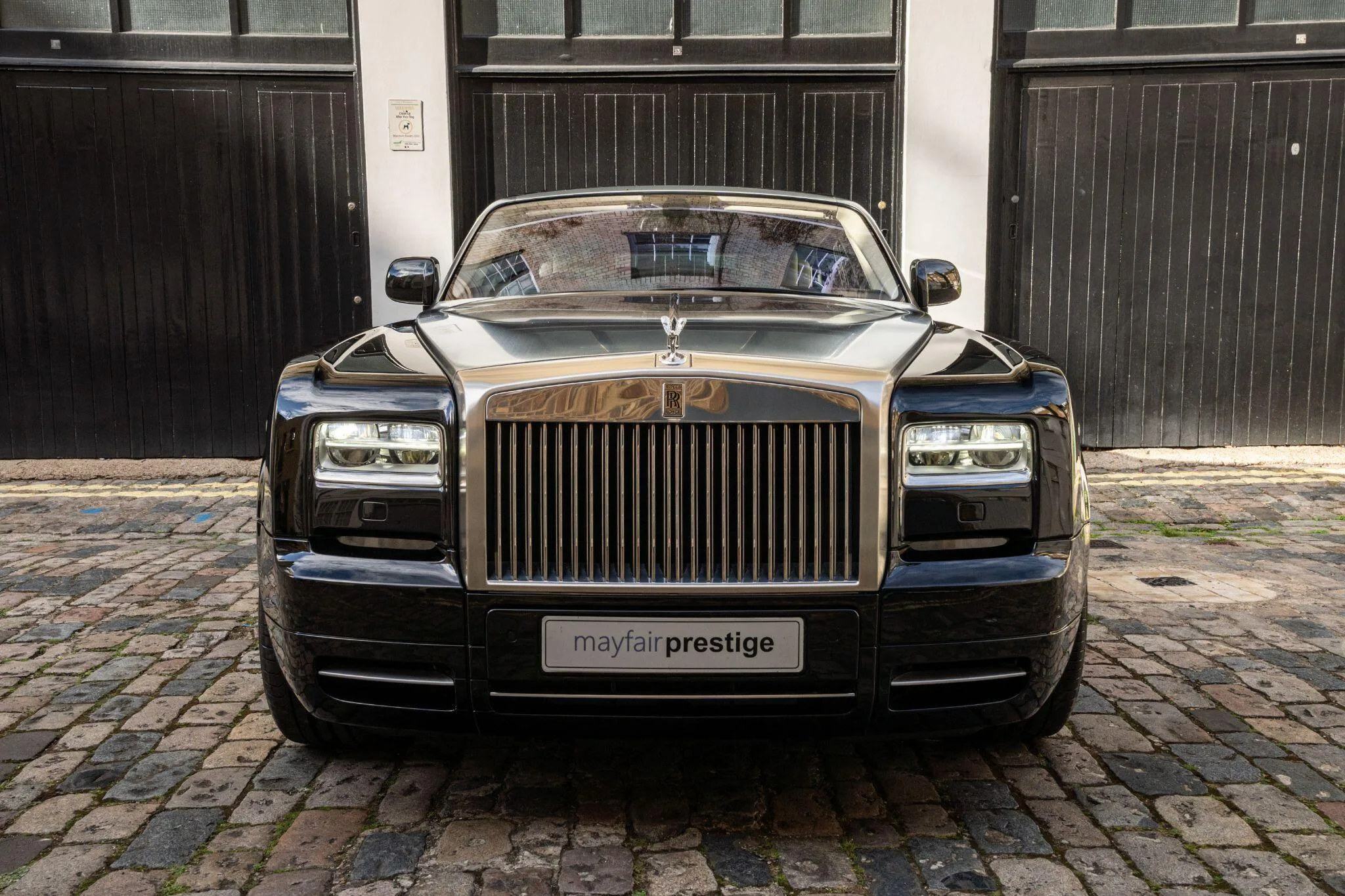 2016 Rolls-Royce Phantom Coupé Series II, 2/30