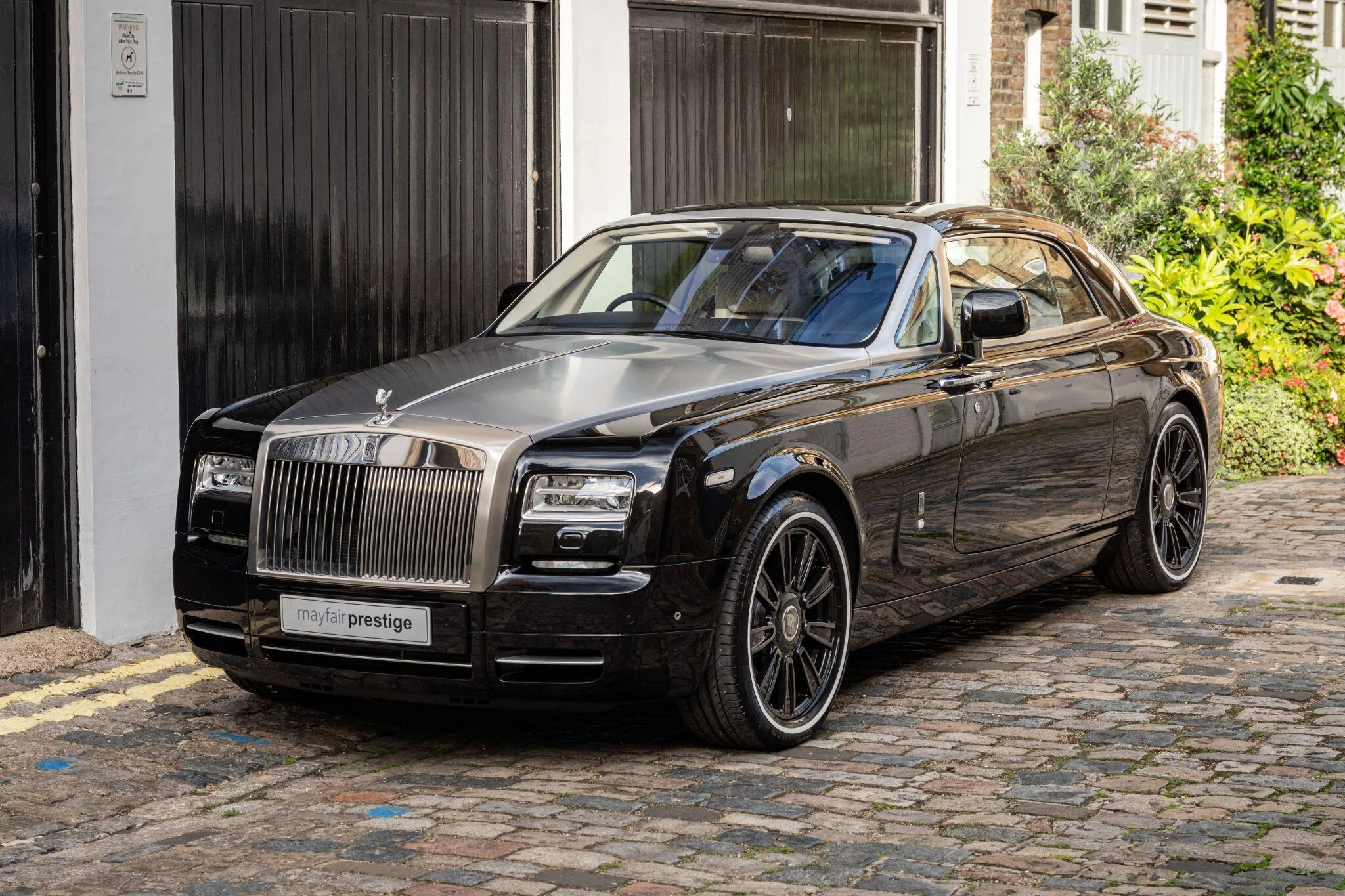 2016 Rolls-Royce Phantom Coupé Series II, 3/30