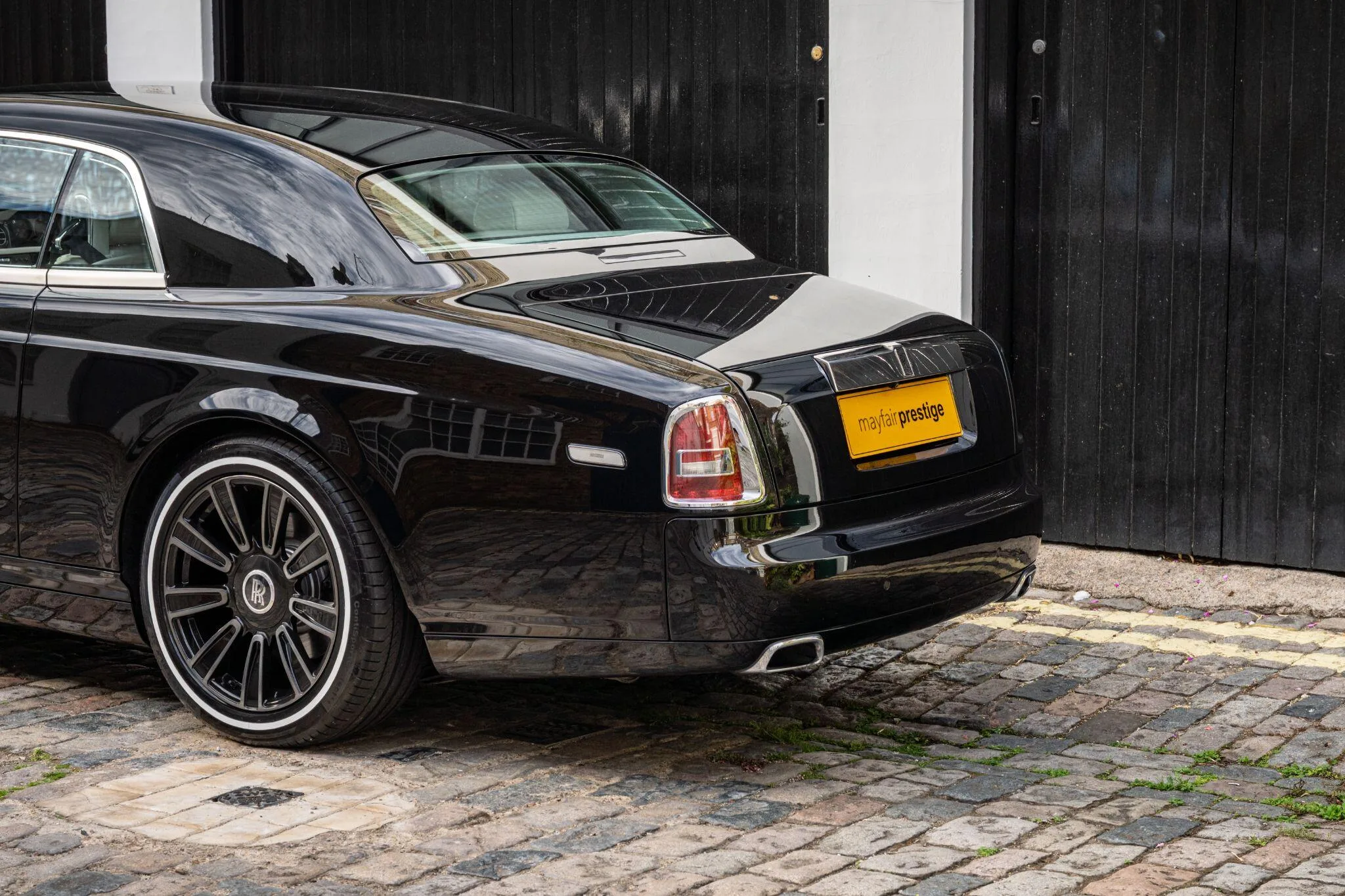 2016 Rolls-Royce Phantom Coupé Series II, 11/30