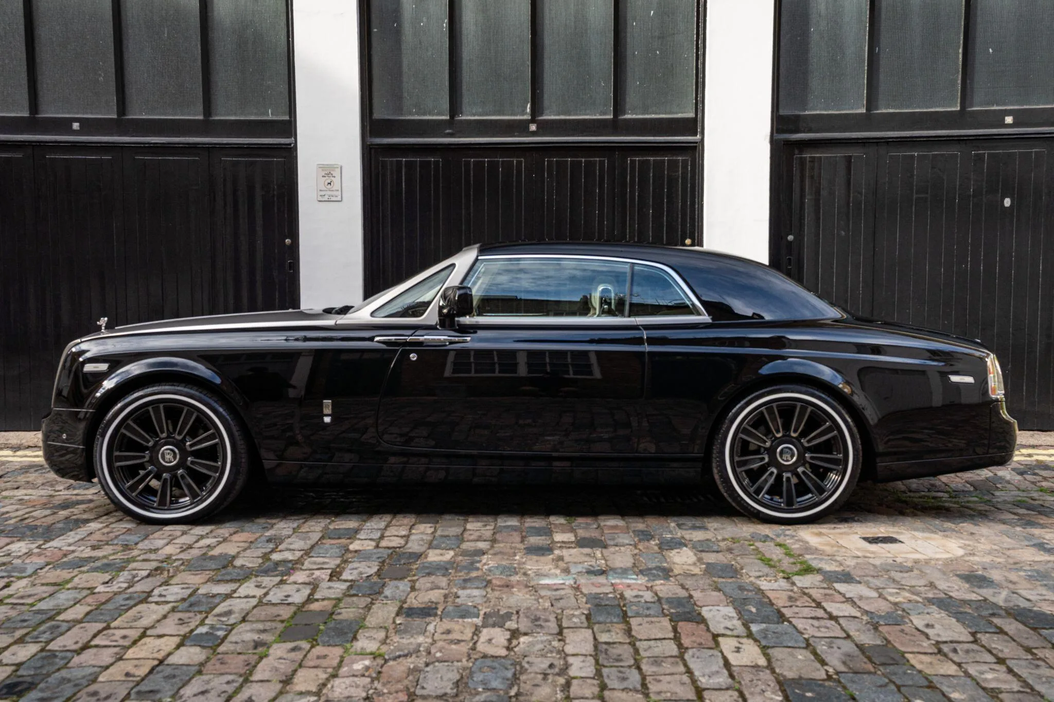 2016 Rolls-Royce Phantom Coupé Series II, 16/30