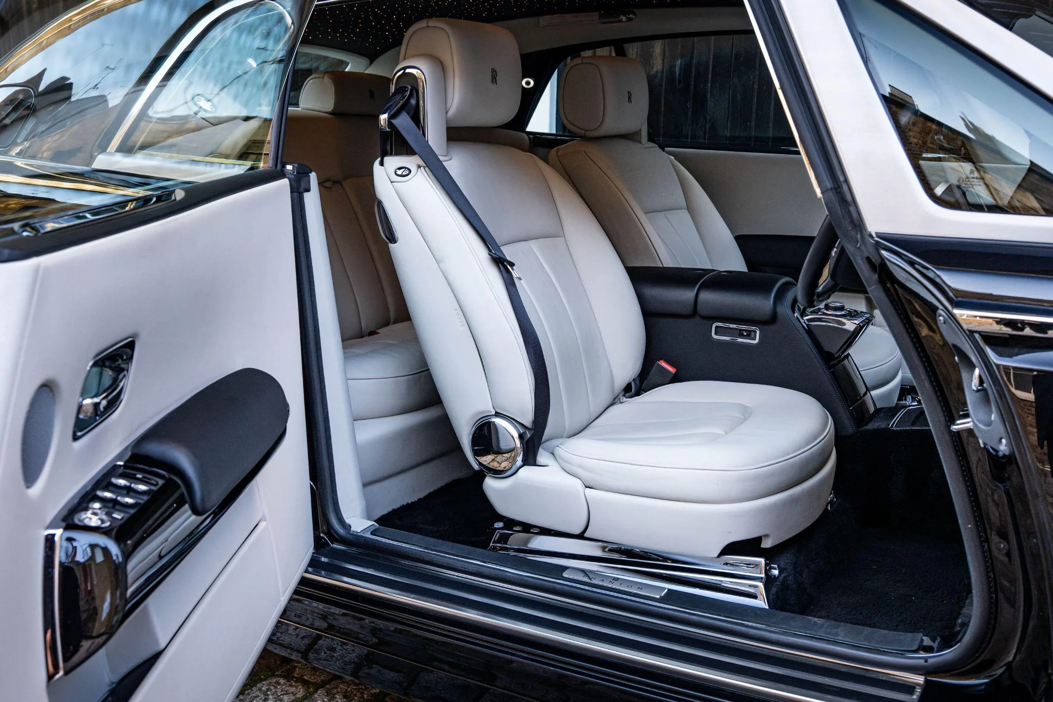 2016 Rolls-Royce Phantom Coupé Series II, 21/30