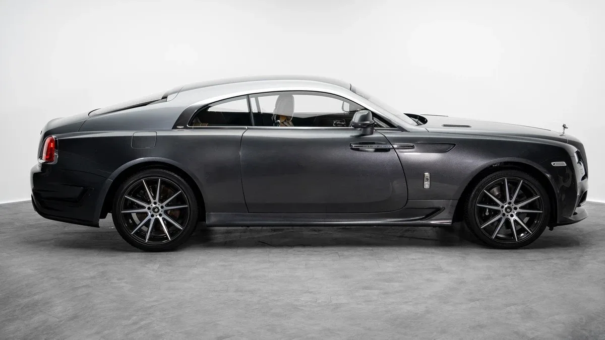 2016 Rolls-Royce Wraith offered by a specialist dealer in Dubai, United Arab Emirates, photo 5 of 25