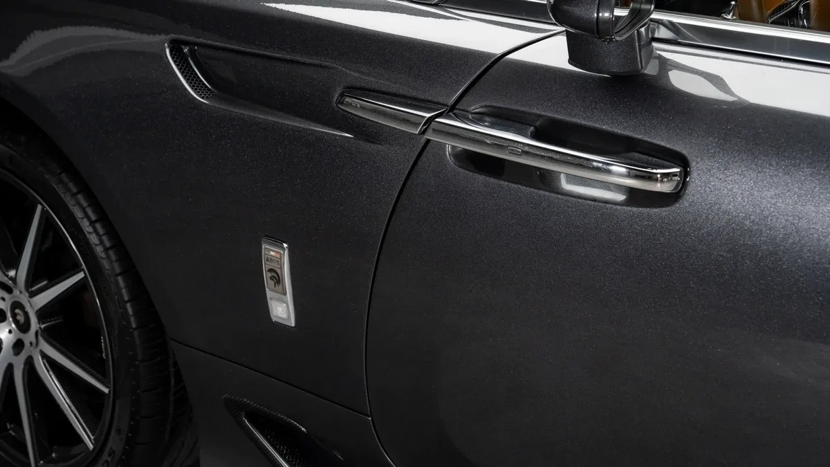 2016 Rolls-Royce Wraith offered by a specialist dealer in Dubai, United Arab Emirates, photo 9 of 25