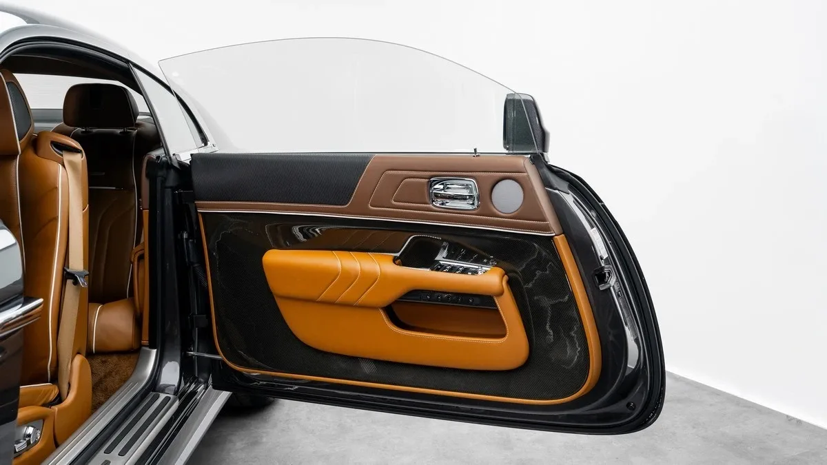 2016 Rolls-Royce Wraith offered by a specialist dealer in Dubai, United Arab Emirates, photo 10 of 25