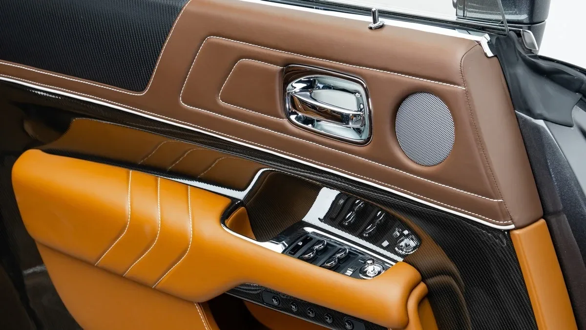 2016 Rolls-Royce Wraith offered by a specialist dealer in Dubai, United Arab Emirates, photo 11 of 25