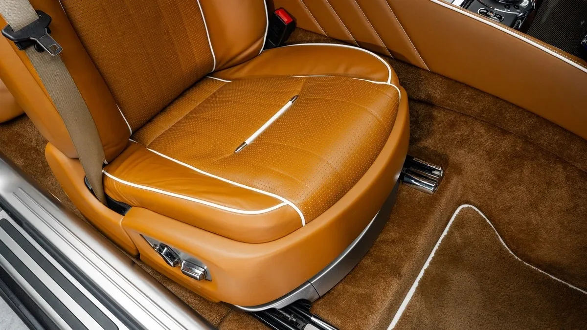 2016 Rolls-Royce Wraith offered by a specialist dealer in Dubai, United Arab Emirates, photo 21 of 25