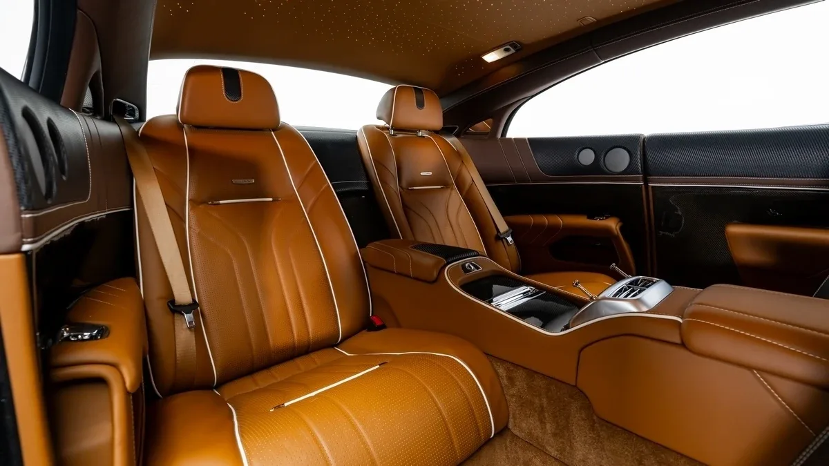 2016 Rolls-Royce Wraith offered by a specialist dealer in Dubai, United Arab Emirates, photo 24 of 25