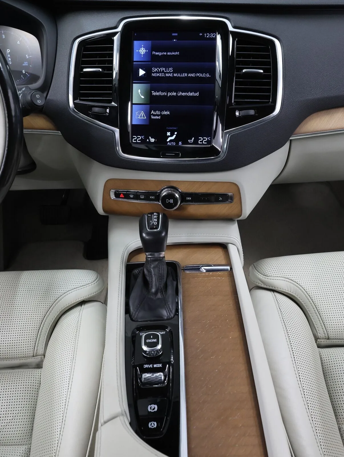 2016 Volvo XC90 D5 AWD Inscription, 19/24