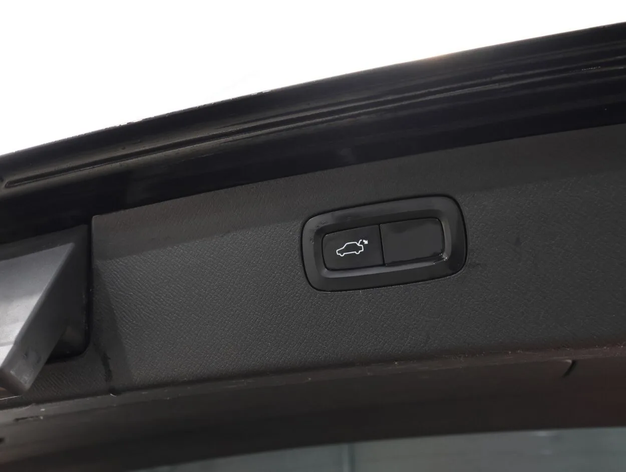 2016 Volvo XC90 D5 AWD Inscription, 23/24