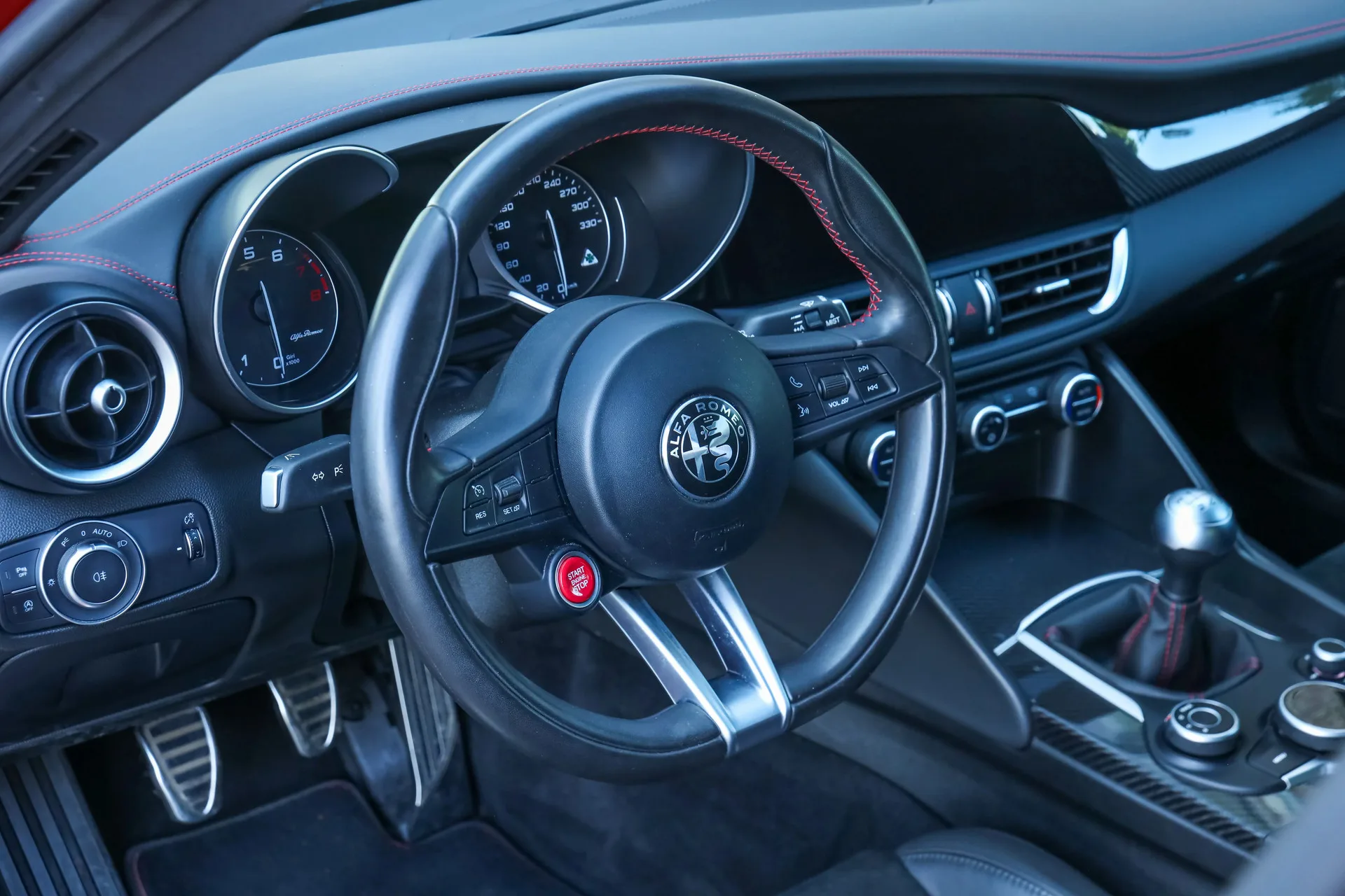 2017 Alfa Romeo Giulia Quadrifoglio, 3/30