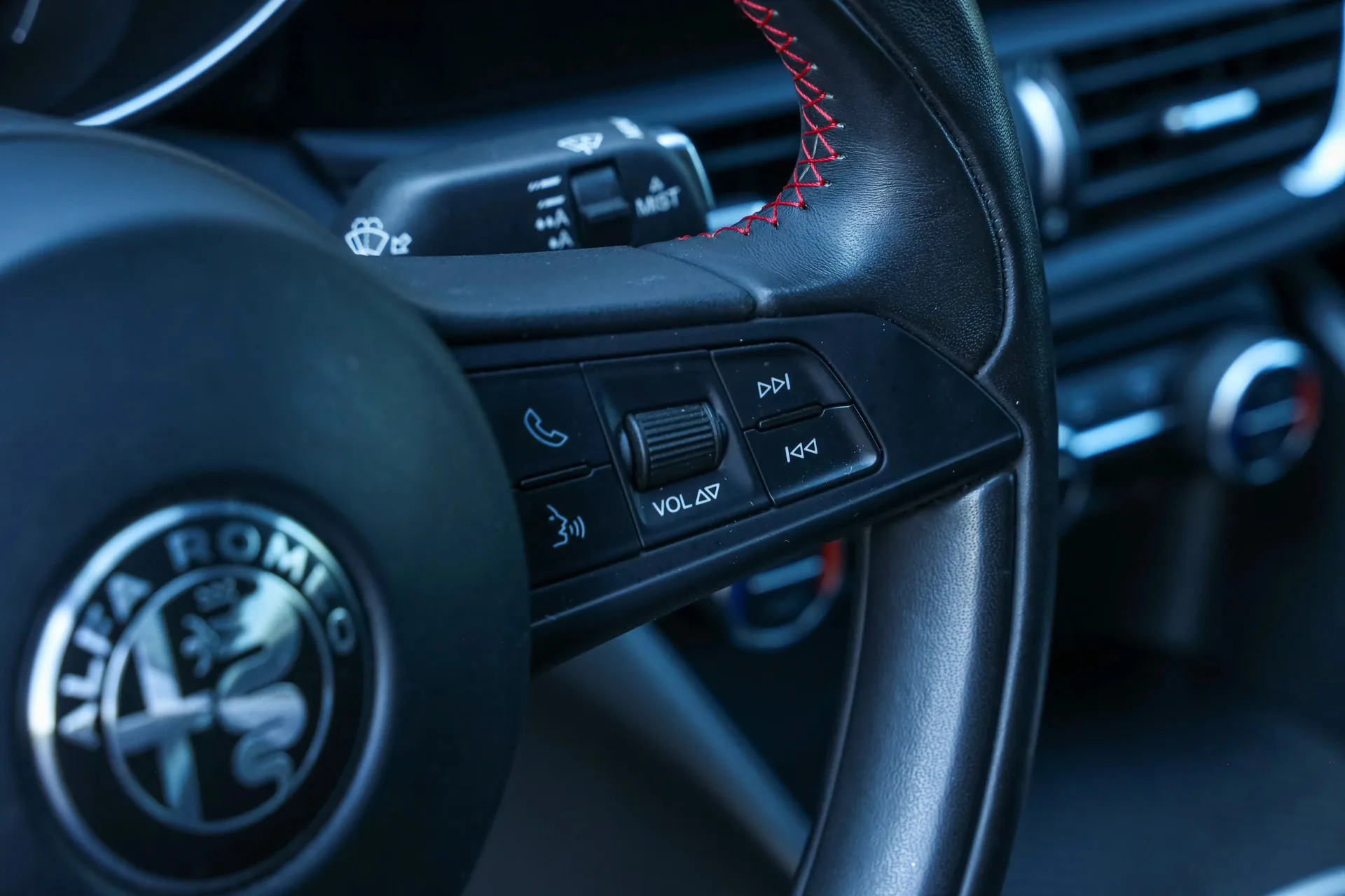 2017 Alfa Romeo Giulia Quadrifoglio, 23/30